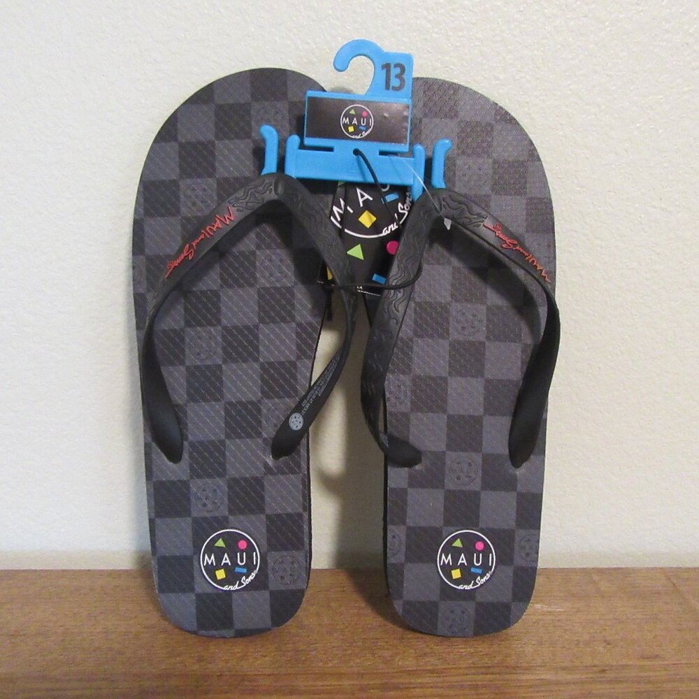 MAUI AND SONS GRAPHIC MEN'S BLACK FLIP FLOPS SANDAL Size 13 New with Tags